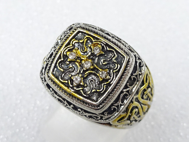 Japanese Kimono / Antique Accessories Metal